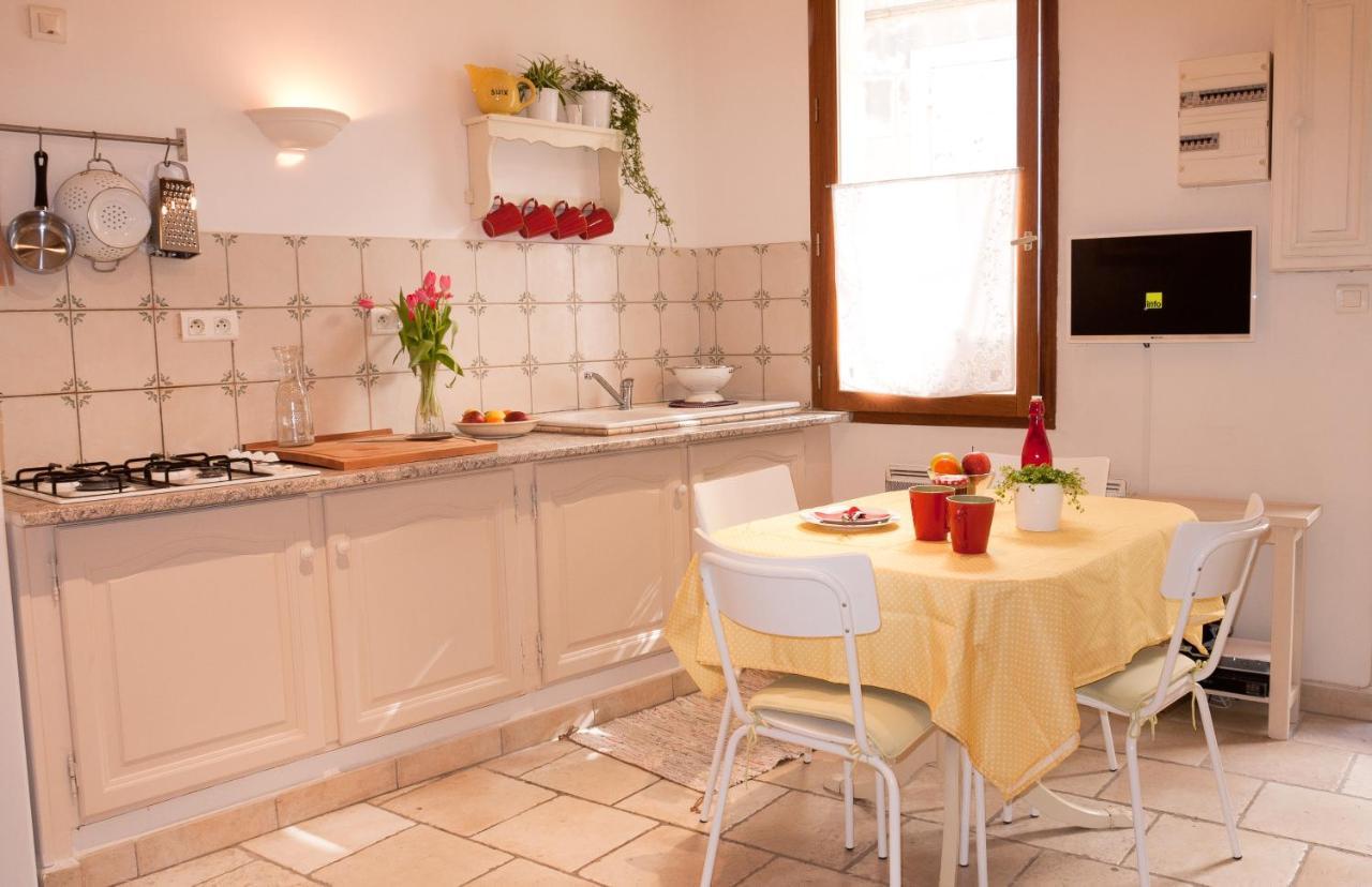 La Maison D'Eloise 阿爾勒 外观 照片
